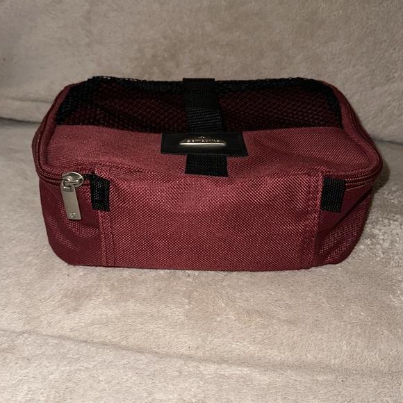 Samsonite red and black zippered bag π - Picture 2 of 7